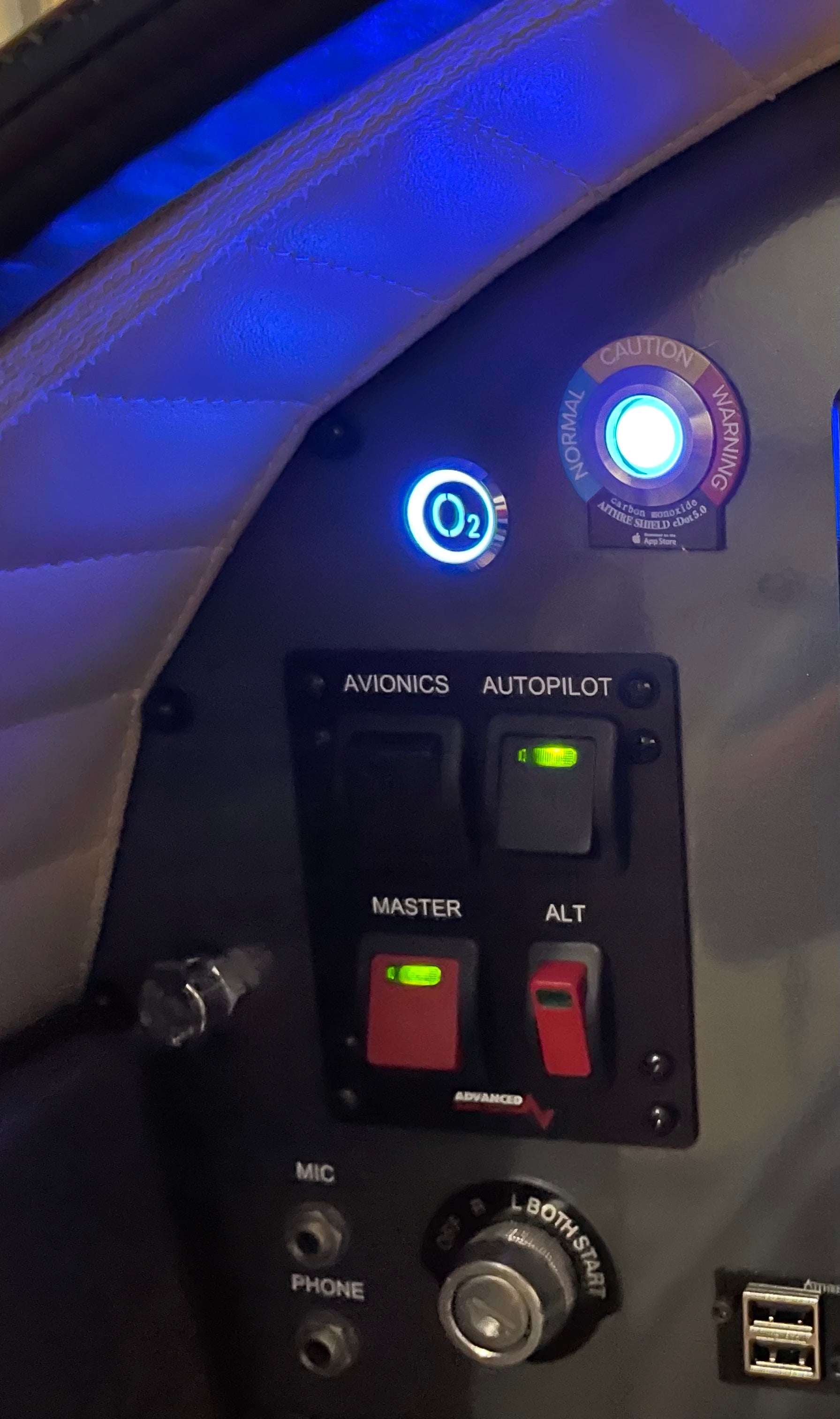 AVI8 Smart Oxygen System Finally Fully Installed in our RV-10